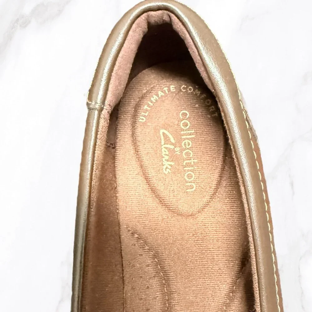 Clarks Collection Women's Brown Tasseled Comfort Loafers, Size 8.5 - Picture 6 of 10
